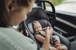 Britax Autosedačka Baby-Safe Core Midnight Grey