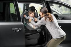 Britax Autosedačka Baby-Safe iSense Fossil Grey