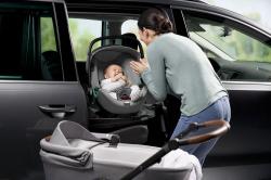 Britax Autosedačka Baby-Safe iSense Fossil Grey