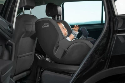 Britax Autosedačka Dualfix Plus Style Carbon Black