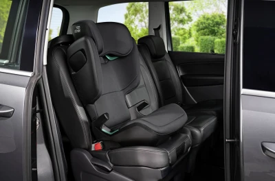 Britax Autosedačka Kidfix M i-Size Midnight Grey