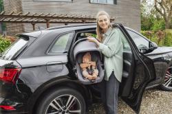 Britax Autosedačka set Baby-Safe Core + Base Frost Grey