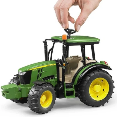 Bruder 02106 (2106) Traktor John Deere 5115M zelený model 1:16 plast