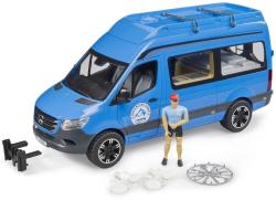 Bruder 02684 Auto kempingové MB Sprinter Camper s figurkou