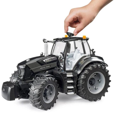 Bruder 03162 Traktor Deutz-Fahr 8280 TTV Warrior čierny model plast