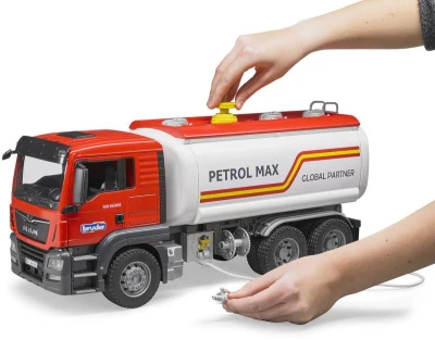 Bruder 03775 Auto MAN TGS Cisterna stříká vodu funkční model 1:16 plast