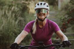 Force GLARE biele, žlté zrkadlové sklo cyklistické okuliare