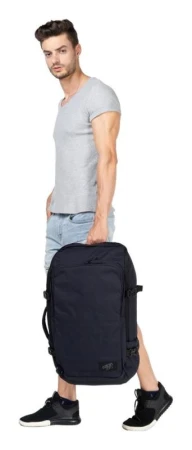 CabinZero Adventure Pro 42L Absolute Black batoh