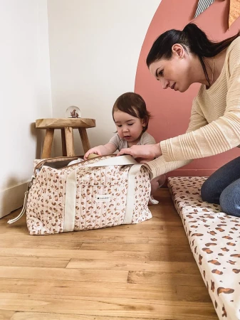 Candide Víkendová taška pro maminky Leopard