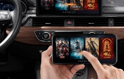 Carlinkit Mini Ultra 6 černo-oranžový bezdrátový adaptér pro CarPlay a Android Auto