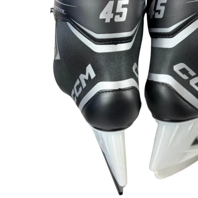 CCM Rental JR juniorské brusle