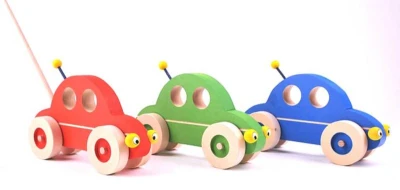 Ceeda DREVO Auto jezdík na tyči 3 farby (drevená hračka)