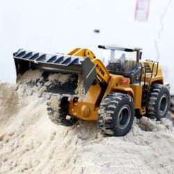 IQ models Celokovový profi nakladač 2,4GHz 1:14 10 kanálů