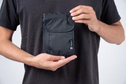 Cocoon cestovní kapsa Travel Neck Wallet RFID phantom black