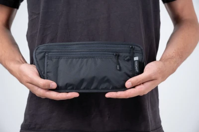Cocoon Travel Waist Wallet Phantom Black RFID ledvinka