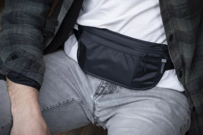 Cocoon Travel Waist Wallet RFID Star Grey bezpečnostní ledvinka
