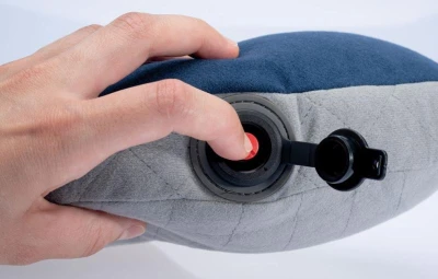 Cocoon nafukovací polštář Air Core Hammock/Travel Pillow galaxy
