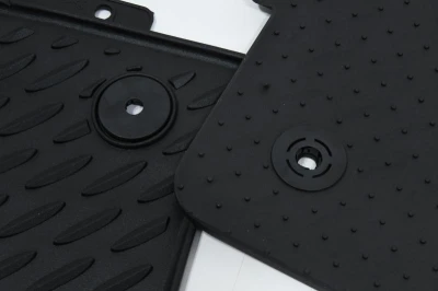 Compass Koberce gumové PERFECT FIT P5 s fixací sada 4ks