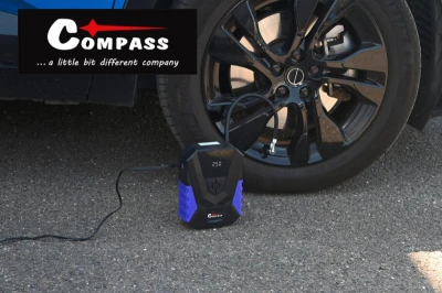 Compass Kompresor 12/230V SPACE digitální se světlem + SOS