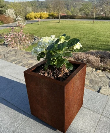 CORGARDEN Tall corten 40 x 40 x 50 cm vysoký zahradní květináč