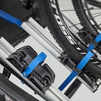 Cruz Pivot 3 nosič kol na tažné zařízení + adaptér el. přípojky zdarma