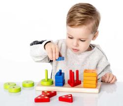 Cubika DŘEVO Baby Třídíme tvary V 17 dílků navlékací skládačka