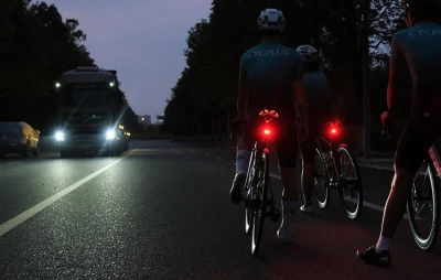 Cycplus L7 zadní světlo na kolo s radarem
