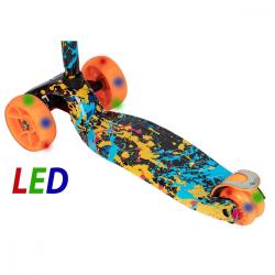 Enero Maxi Scooter Graffiti s LED svítícími kolečky dětská tříkolová koloběžka