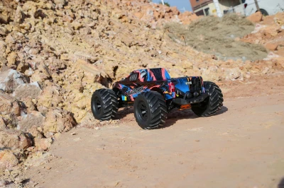 DF models BigStrike monster truck 1:10 RTR ALU podvozek, omezení výkonu pro děti