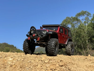 DF Models DF-04S PRO BL vínová metalická 1:10 brushless RC crawler