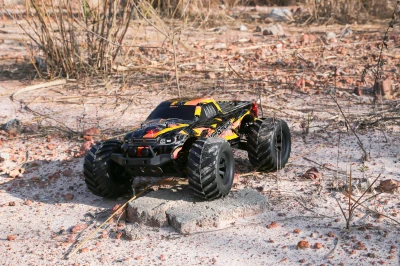 DF models HotStrike monster truck 1:10 RTR Brushless s gyroskopem, ALU podvozek + sleva 400,- na příslušenství