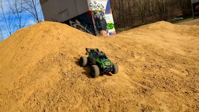 DF Mountain Race Champion Truck 1:18 - RTR