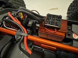 DF models RC auto Z-10 Competition Truggy BL brushless RTR 1:10 XL + sleva 1000,- na příslušenství