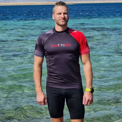Dive Team Pánské lycrové triko MAN, krátký rukáv