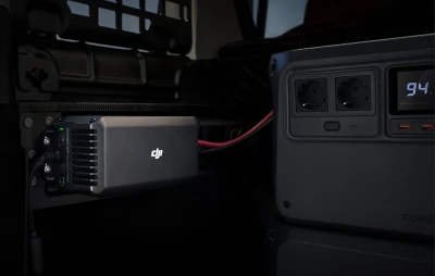 DJI Power 1kW rychlá nabíječka do auta