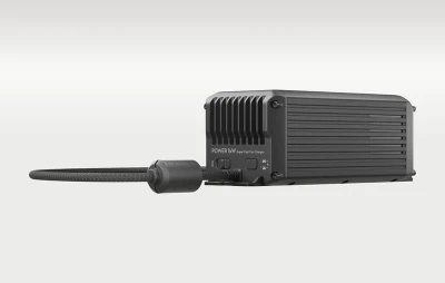 DJI Power 1kW rychlá nabíječka do auta