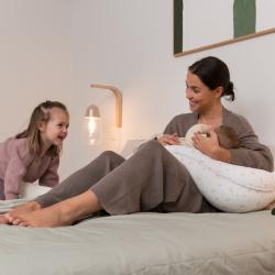 Doomoo Buddy multifunkční kojící polštář Flower Yellow