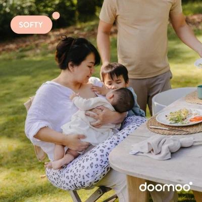 Doomoo Softy multifunkční polštář Leopard Cream