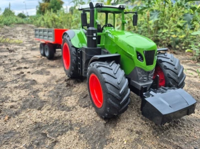 Double Eagle RC traktor se sklápěcím valníkem 1/16