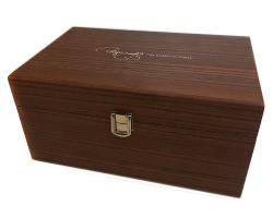 Drevene-Sachy.cz Drevene Sachy.cz Luxusní box na šachy Judit Polgár Drevene-Sachy.cz Drevene Sachy.cz Luxusní box na šachy Judit Polgár