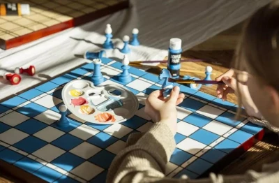 Kreativní sada č. 5 přírodní dřevěná šachová souprava na vlastní malování