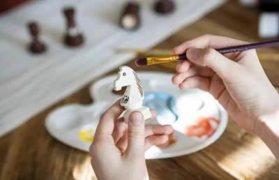 Kreativní sada č. 5 přírodní dřevěná šachová souprava na vlastní malování