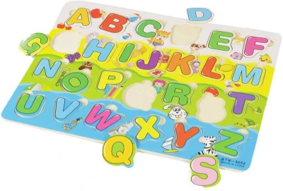 DREVO Puzzle vkladajúce písmená vkladačka na doske (drevená hračka)