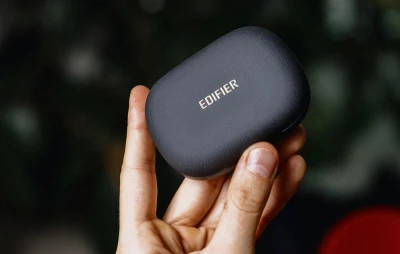 Edifier Bezdrátová sluchátka Comfo Flex s otevřeným uchem (černá)