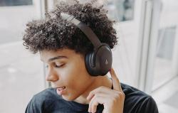 Edifier Bezdrátová sluchátka WH700NB Pro, ANC (černá)