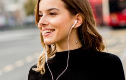 Edifier Drátová sluchátka P180 USB-C (bílá)