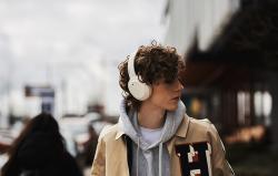 Edifier Bezdrátová sluchátka W820NB Plus, ANC (béžové)