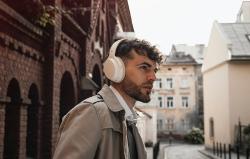 Edifier Bezdrátová sluchátka WH700NB, ANC (béžová)