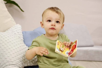 Eichhorn DREVO Baby knižka drevená zvieratká DREVENÉ HRAČKY