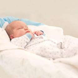 Eva Kiedroňová Povlak růžový s puntíky na zavinovačku Maxi Dráček